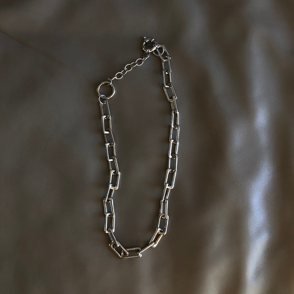 Nuitetlinette style L link chain (like new)